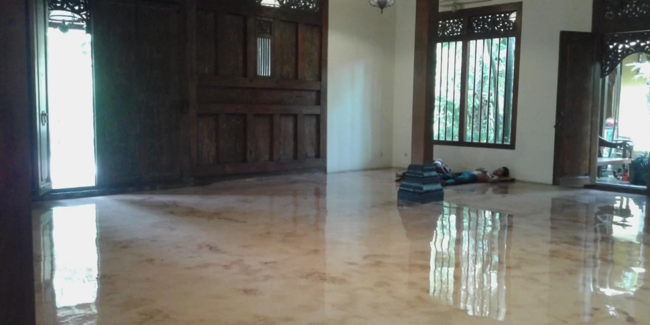 Lagi Nyari Tukang Poles Marmer di Jakarta Barat? Langsung ke Sentron Clean Aja!