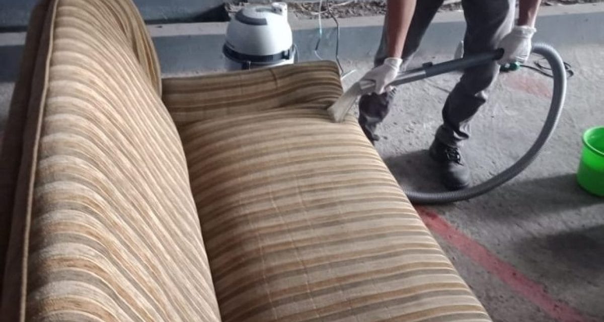 Gunakan Jasa Cuci Sofa Murah Jagakarsa dari Sentron Clean, Hasil Lebih Bersih!