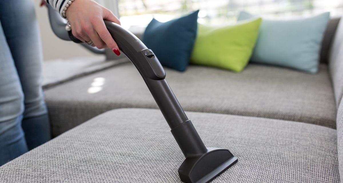Ingin Sofa Bersih? Pilih Jasa Cuci Sofa Jakarta Selatan, Dijamin Sofa Kembali Kinclong Seperti Baru!